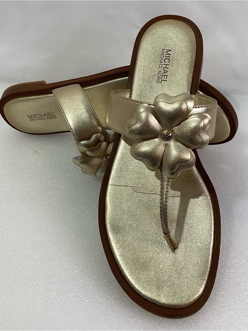 Michael Kors Woman’s Flip Flops Size 9.5 Color Gold Faux Leather